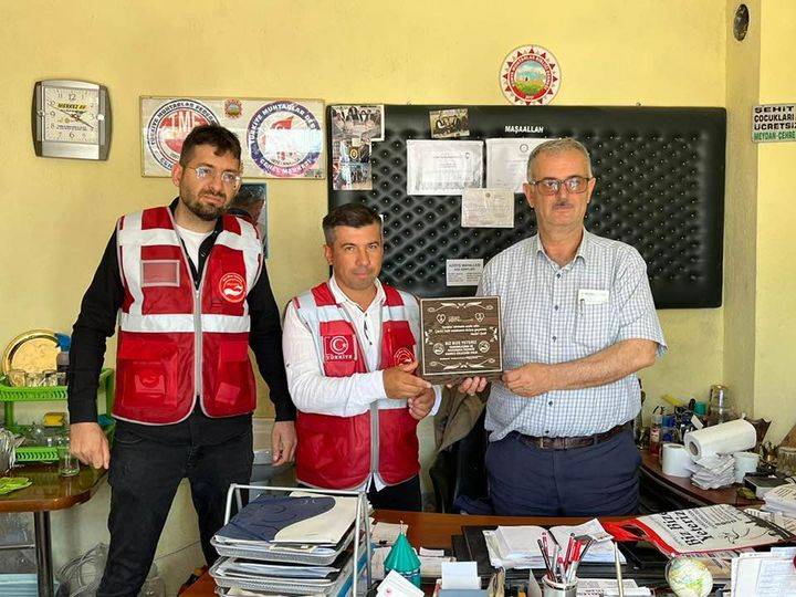 Uzun’a teşekkür plaketi 1